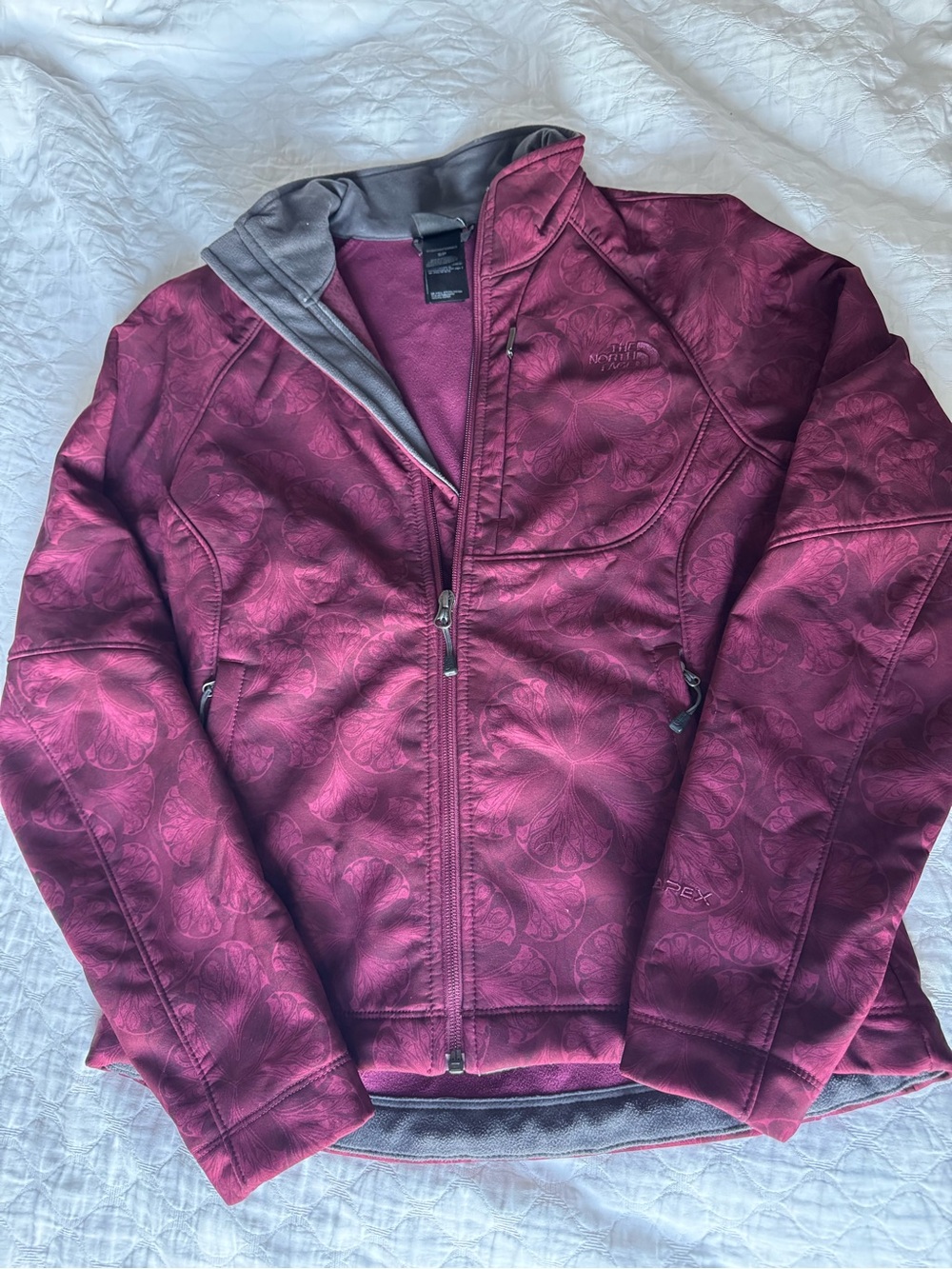 Nike Women's Burgundy Floral-Print Softshell Jacket